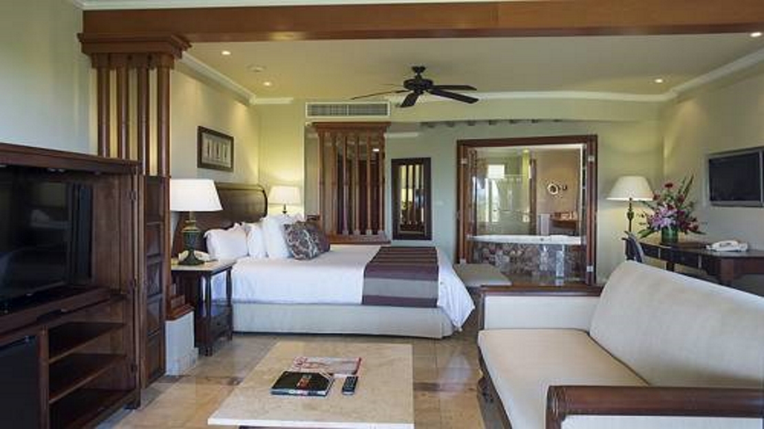  Golden Superior Junior Suite